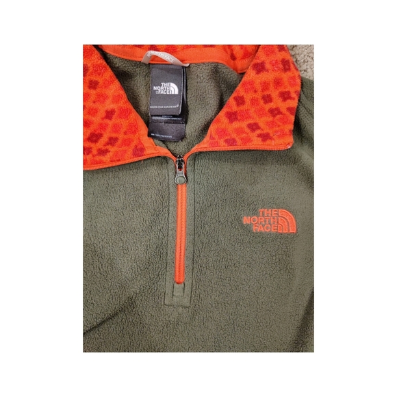 The North Face Jackets & Blazers - The North Face 1/4 Zip pull over